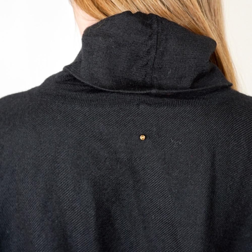 CUYANA Alpaca Oversized Turtleneck Sweater 0709 - Picture 8 of 8